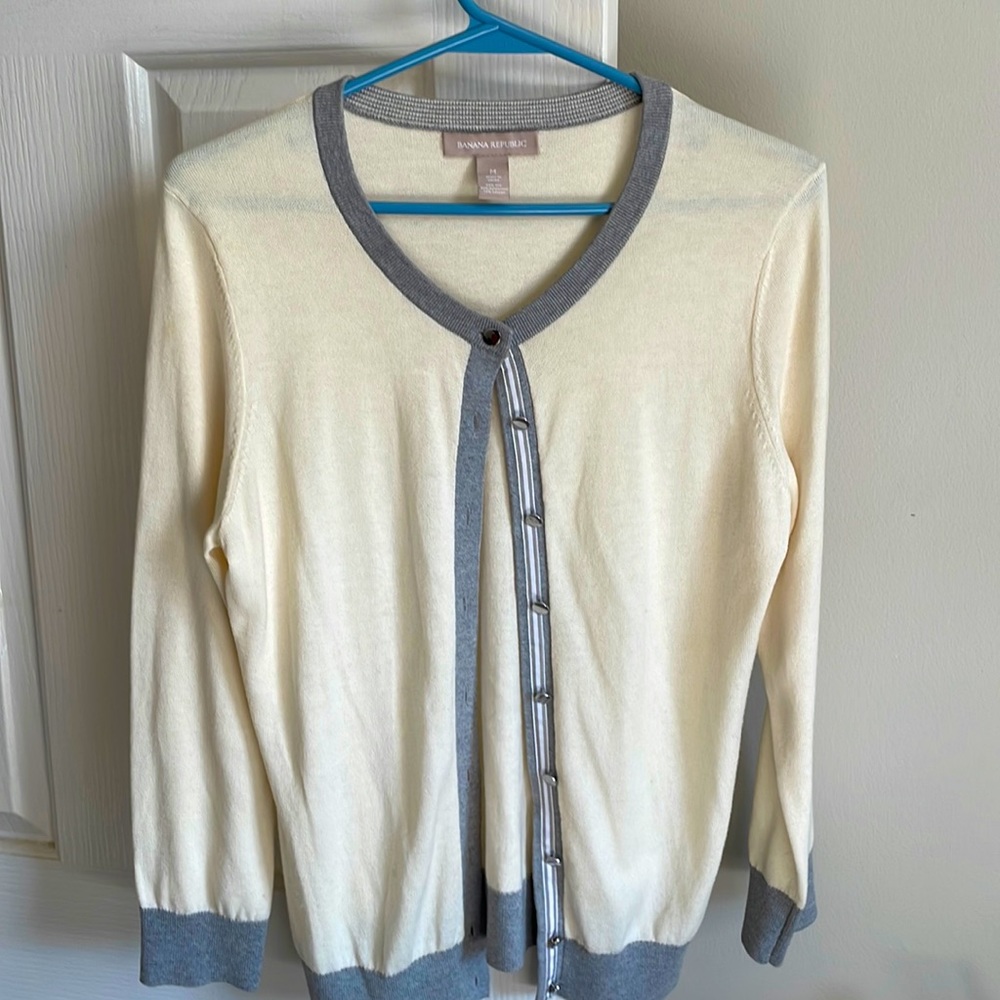 Banana Republic silk blend cardigan with gray accents